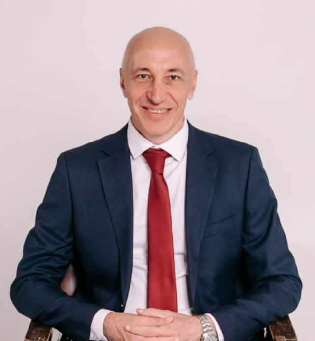 Владимир Лазарев